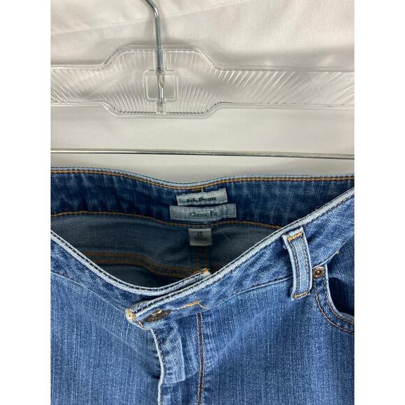 LL Bean Womans Classic Fit Blue Jeans Size 14R - Picture 2 of 3